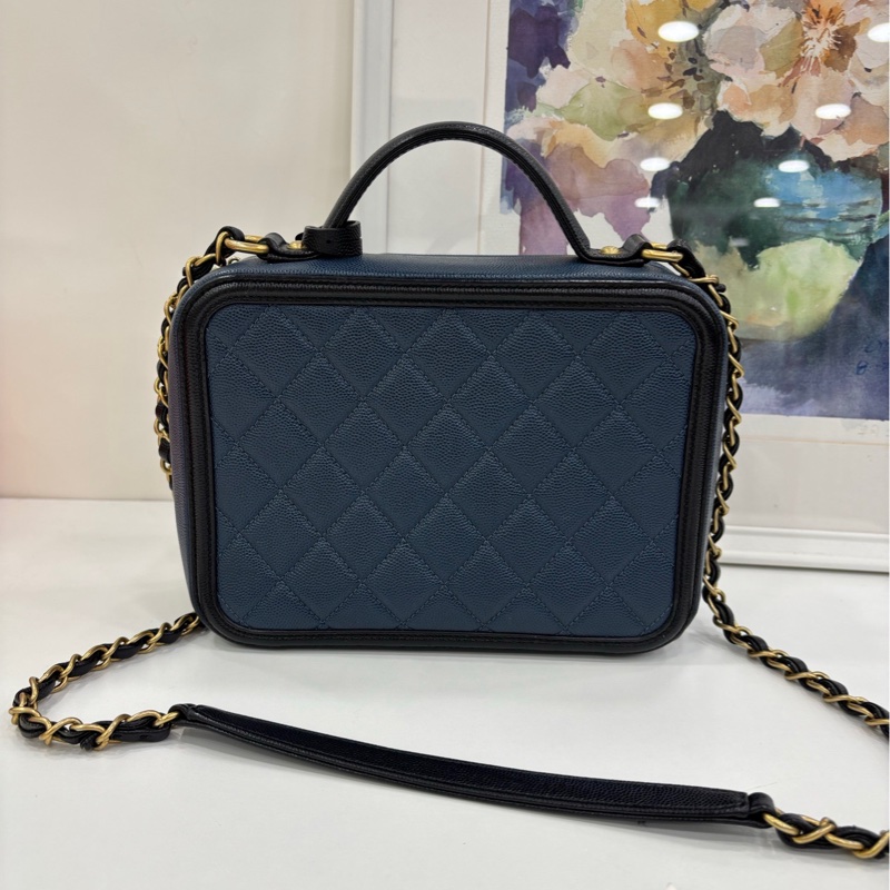 Chanel香奈兒黑金相機包 中型 荔枝牛皮 經典菱格紋 28開 有卡有購證-1