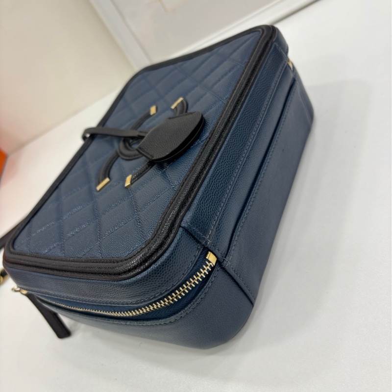 Chanel香奈兒黑金相機包 中型 荔枝牛皮 經典菱格紋 28開 有卡有購證-5