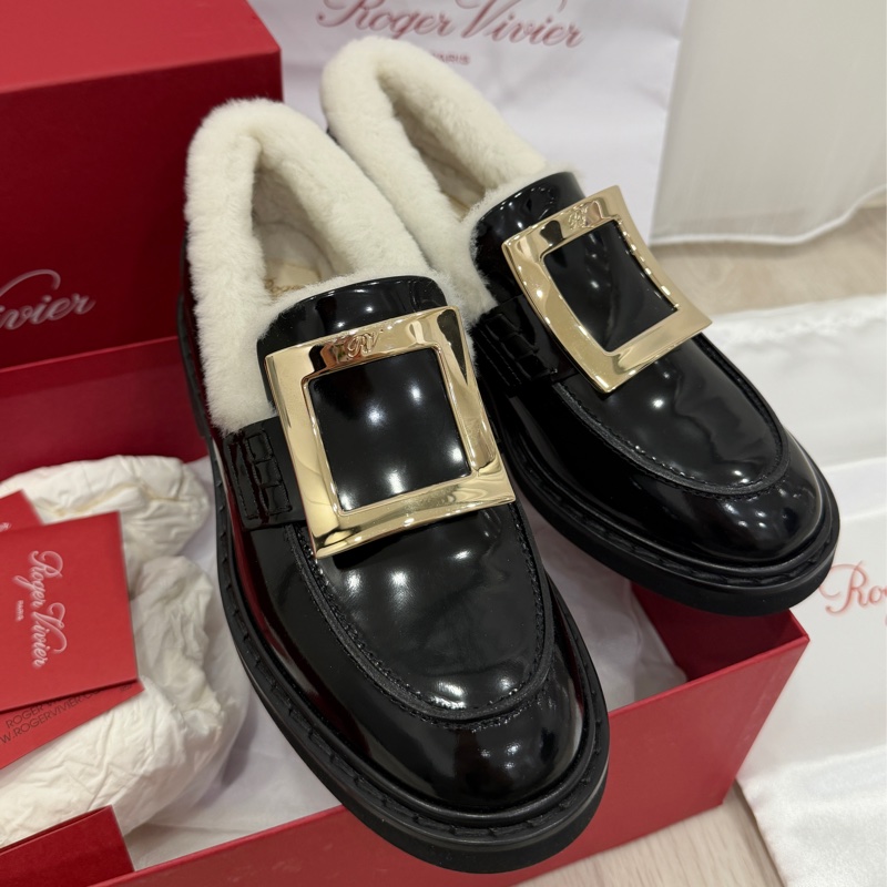 全新 Roger Vivier Viv' Rangers 黑色 金屬釦 漆皮 樂福鞋 36-1