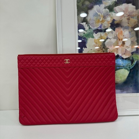 Chanel 香奈兒 玫紅色V紋牛皮包