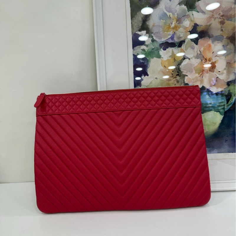 Chanel 香奈兒 玫紅色V紋牛皮包-1