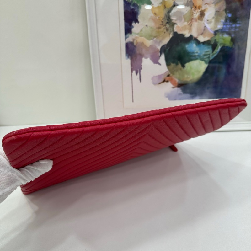 Chanel 香奈兒 玫紅色V紋牛皮包-4