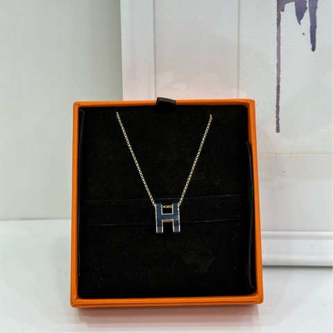 Hermes愛馬仕POP H 項鍊 大號 鍊子自己換的18K金,約2g。