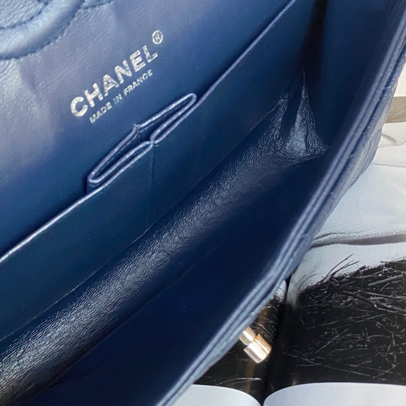 Chanel • Cf 25 經典荔枝牛皮深海藍銀釦口蓋包-6