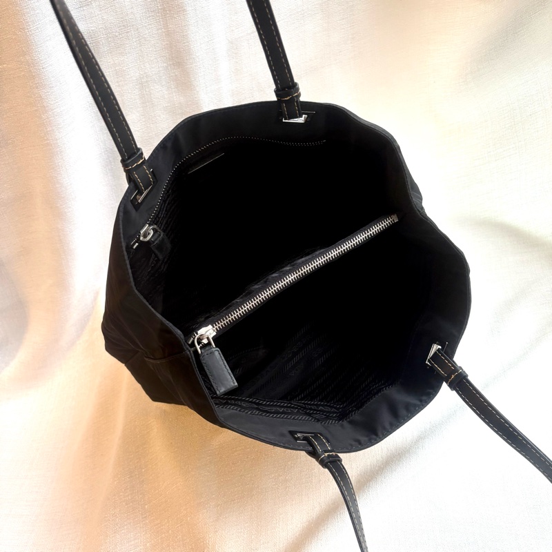 Prada 尼龍托特包-14