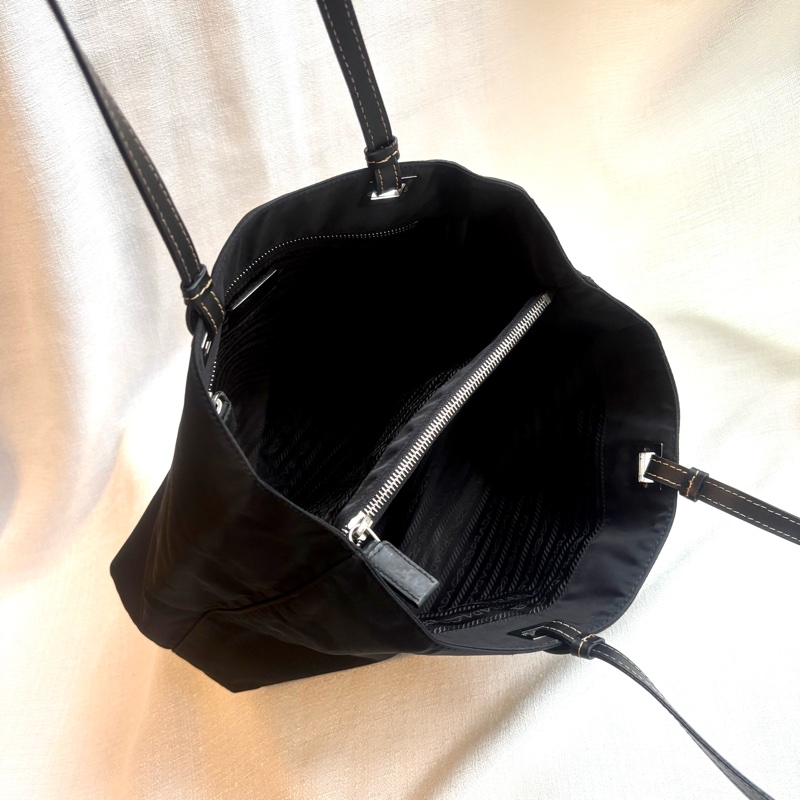 Prada 尼龍托特包-15