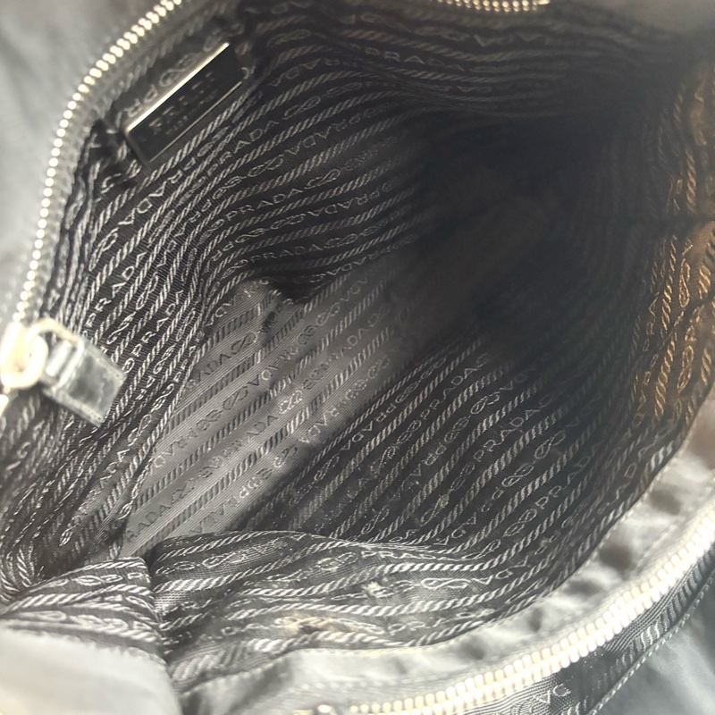 Prada 尼龍托特包-21