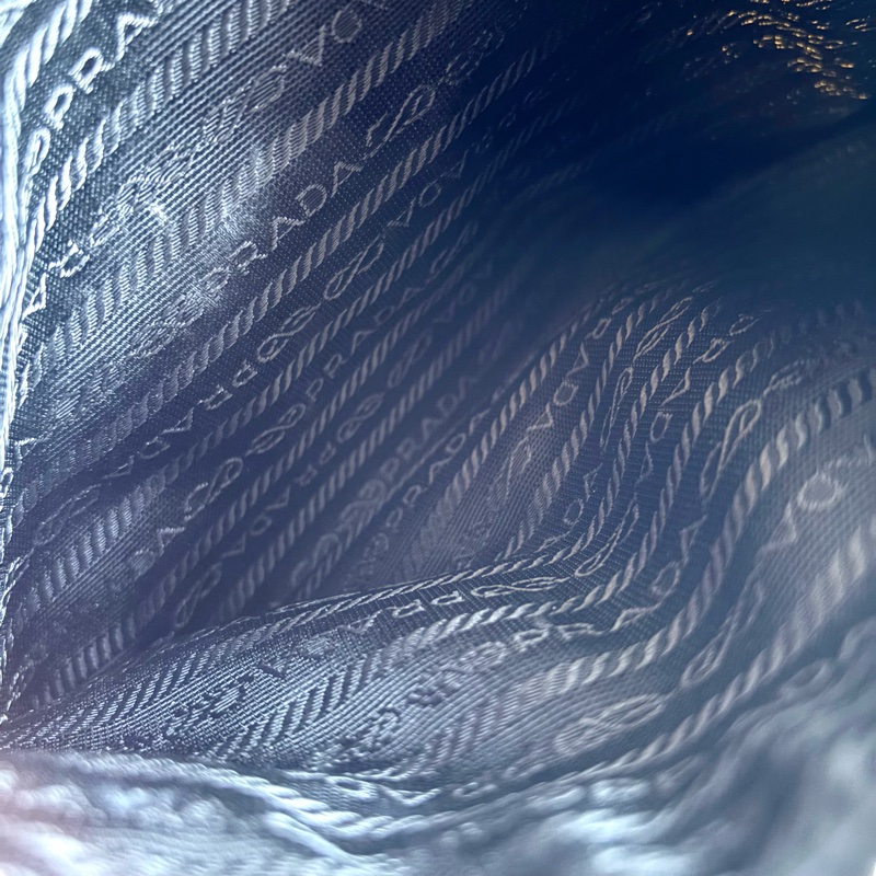 Prada 尼龍托特包-24