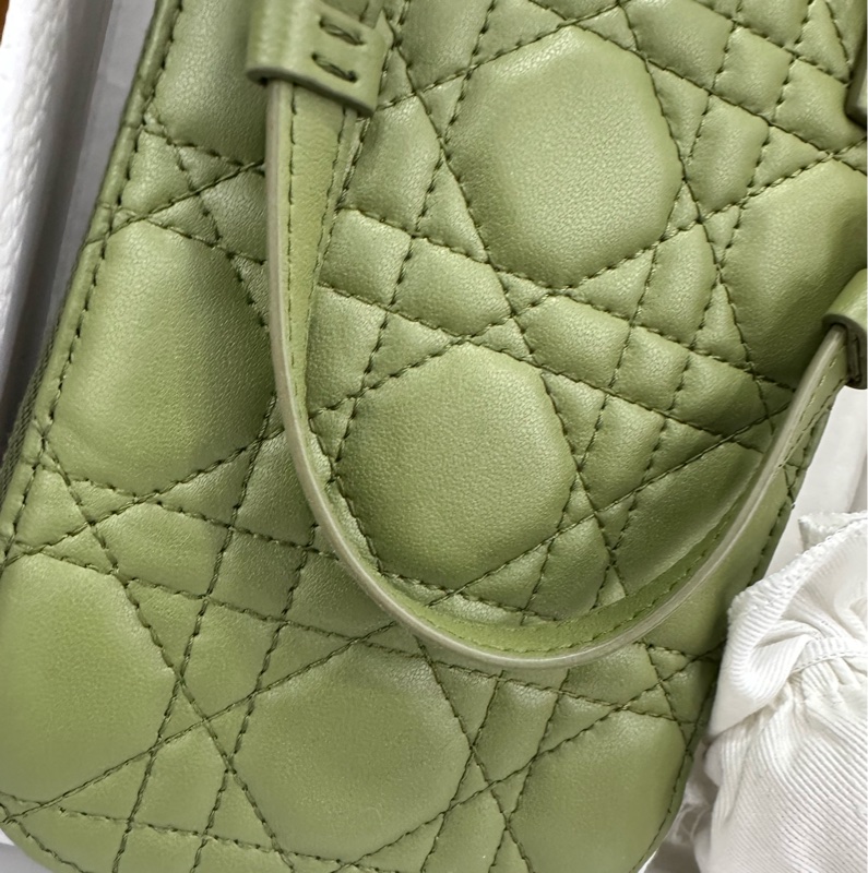 Dior 迪奧藤格紋手機包 酪梨綠色 可手提可斜挎 全新 尺寸18*11cm-4