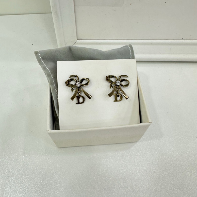Dior蝴蝶夫人小秀款耳環-1