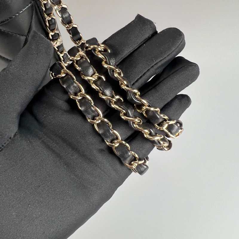 CHANEL 口蓋化妝包羊皮黑 晶片款-8