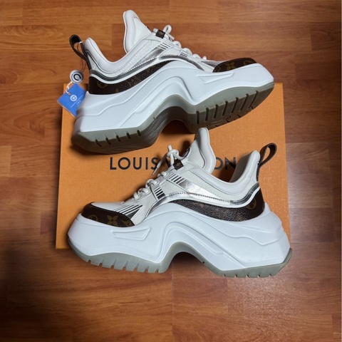 LV路易威登 Archlight拱橋鞋2.0 Lv休閒鞋 白棕色 36.5碼