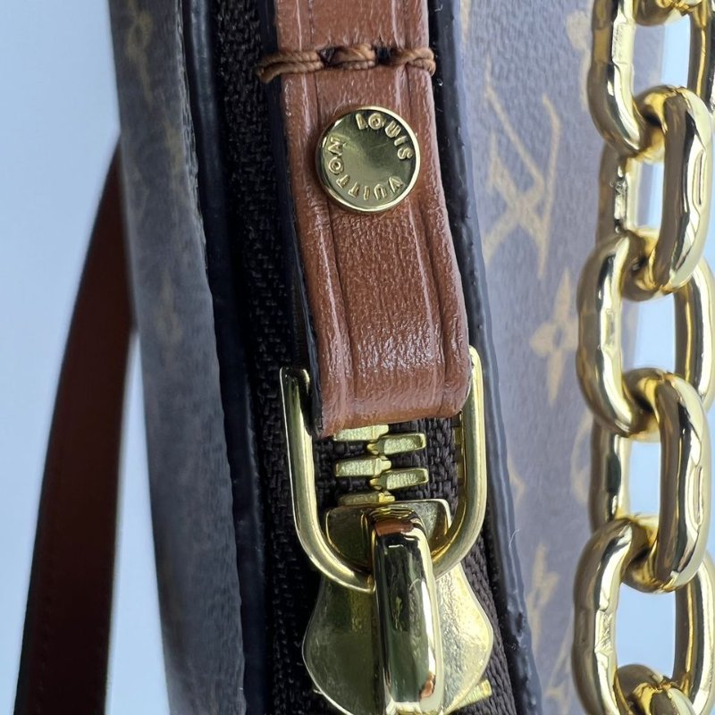 Louis Vuitton Loop Hobo 老花月亮包-21