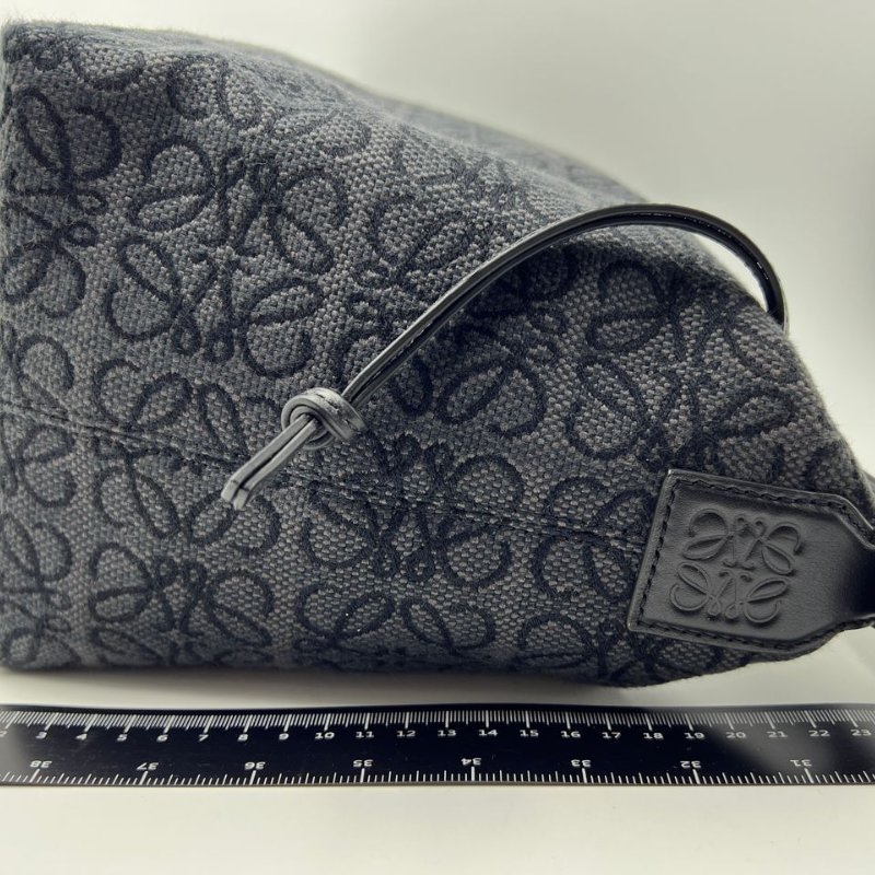 LOEWE Cubi Anagram 提花腋下包-2