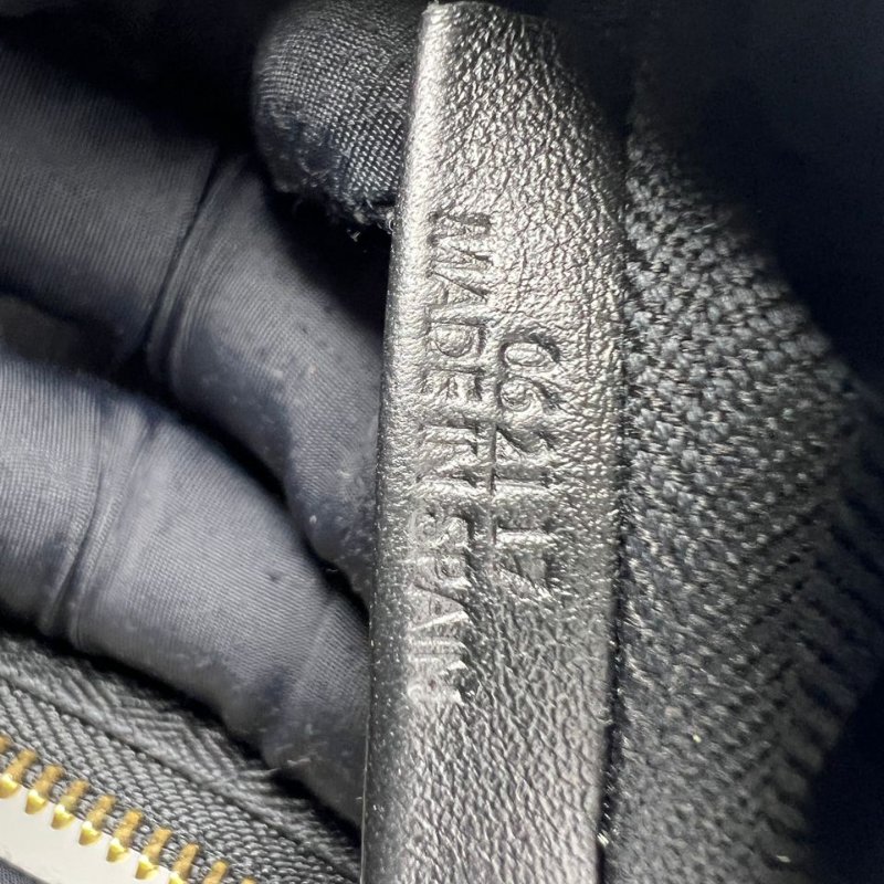 LOEWE Cubi Anagram 提花腋下包-8