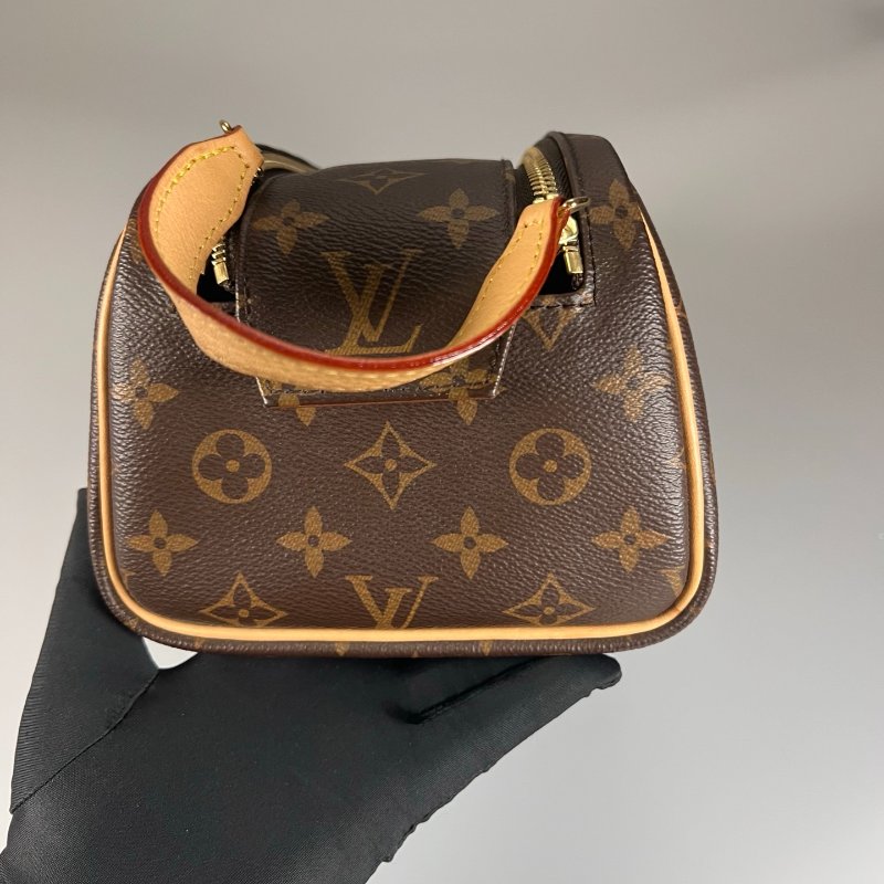 LV M44494/晶片款 老花手拿盥洗包-2