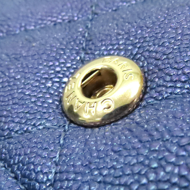 虹彩藍 菱格紋 荔枝牛皮 COCO 25 鍊帶肩背包 金釦【CHANEL 香奈兒】 A01112-9