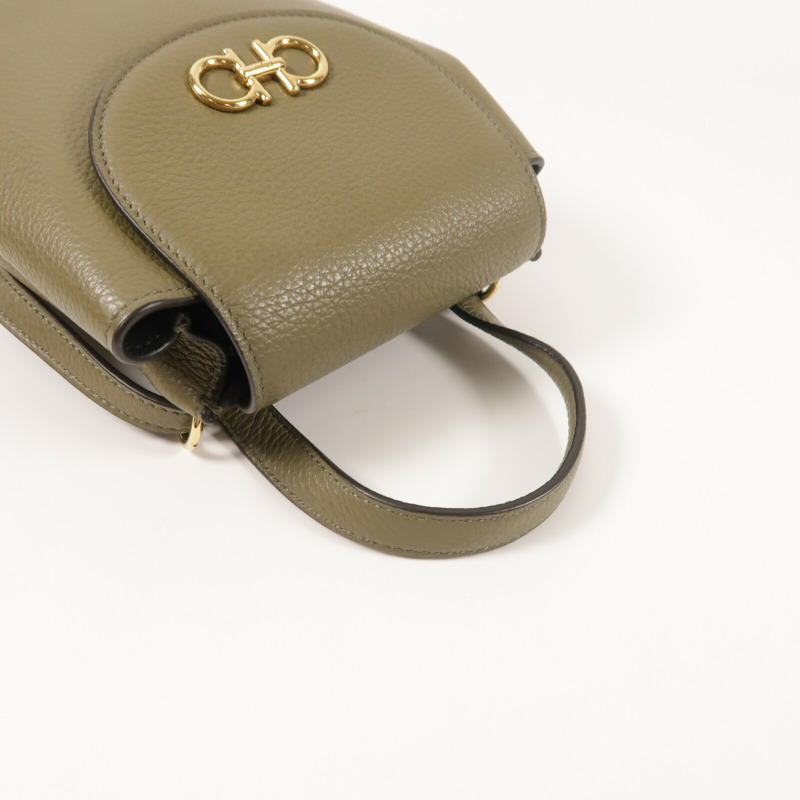 Salvatore Ferragamo 牛皮皮革Gancini金扣背包-7