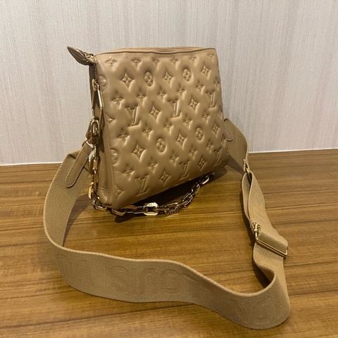 路易威登 Coussin PM 肩背包 M21263 Monogram 皮革米色
