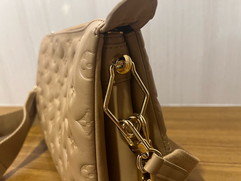 路易威登 Coussin PM 肩背包 M21263 Monogram 皮革米色-4