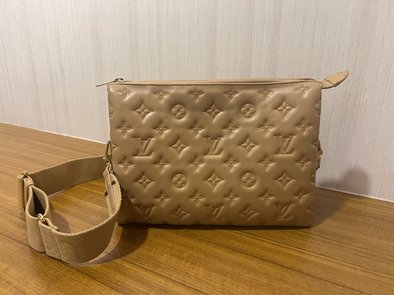 路易威登 Coussin PM 肩背包 M21263 Monogram 皮革米色-6