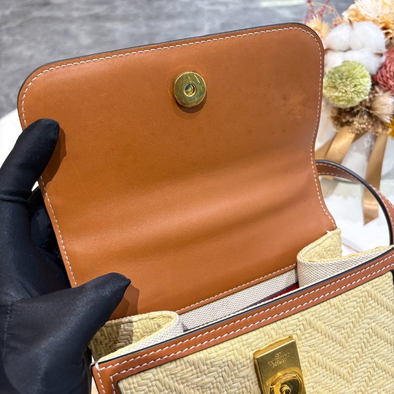 *SHIHNA名牌精品* Valentino 拉菲草 V logo斜揹包-5