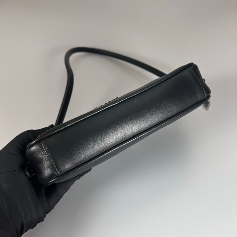 MIUMIU 5NE024手提拉鏈長型包-4