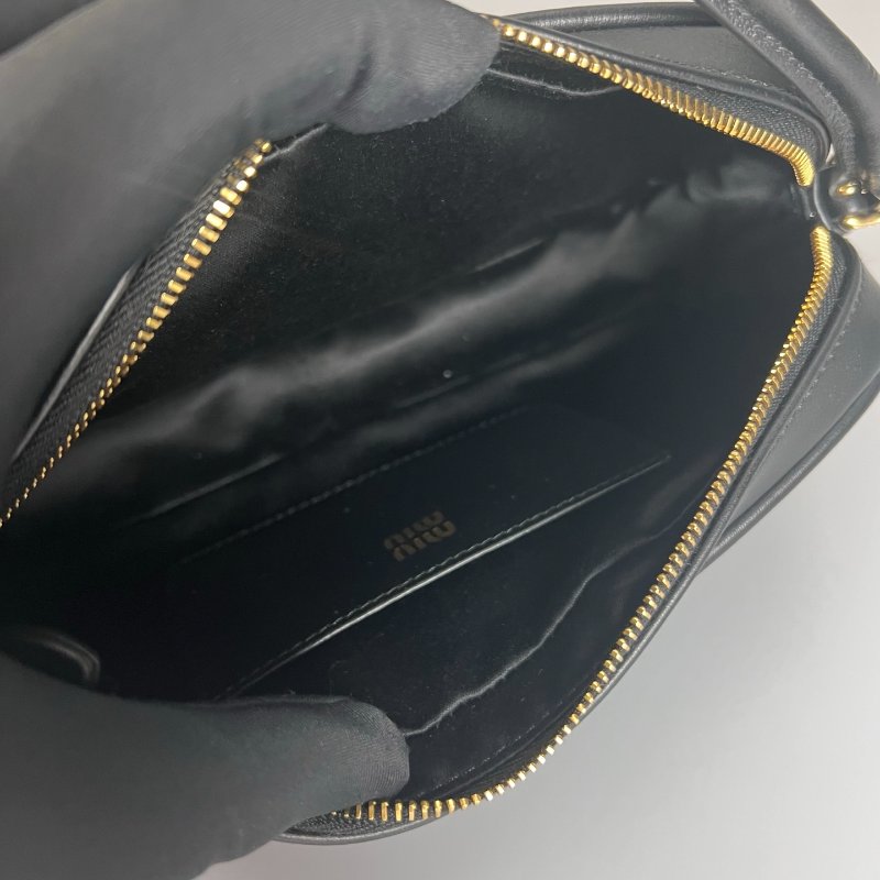 MIUMIU 5NE024手提拉鏈長型包-5