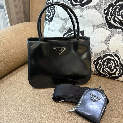 *SHIHNA名牌精品* PRADA 三角標誌亮面皮革二合一手提包