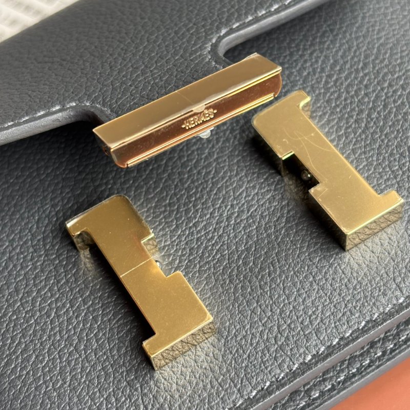 ::HERMES:: W刻灰色金釦Mini Constance康康短夾 腰包-16