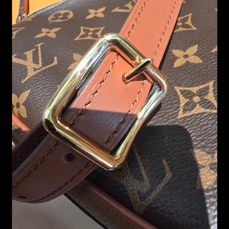 🥰🥰🥰LV大月亮 Loop Hobo包包 M46311🥰🥰🥰超級新 特賣-21