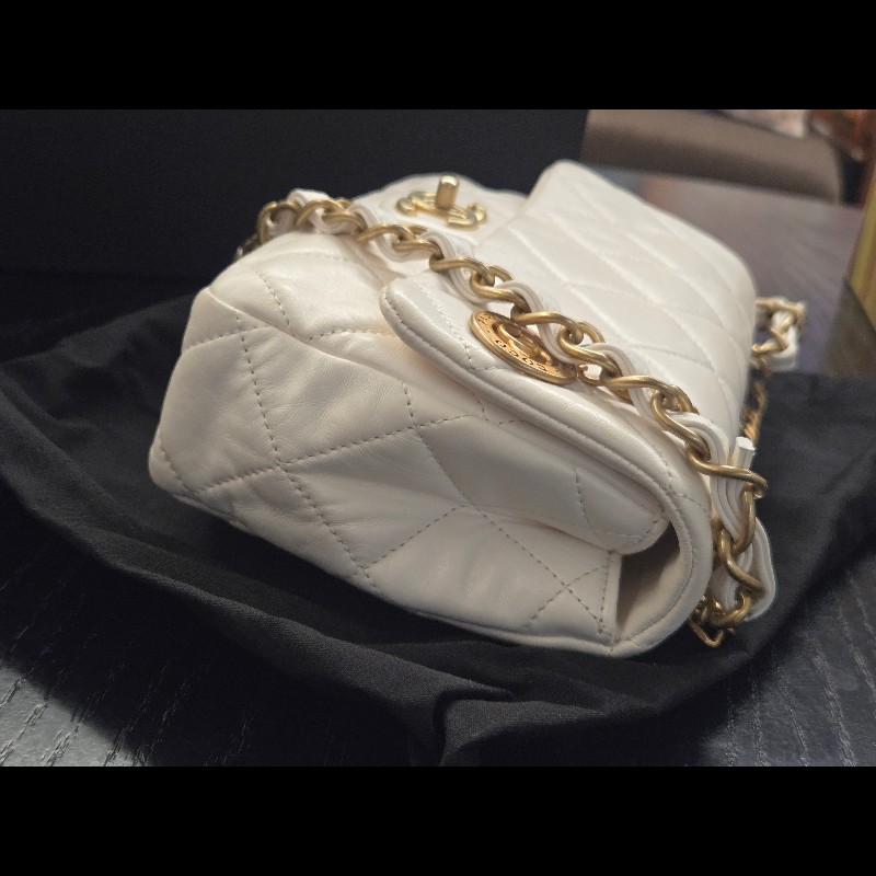 Chanel金幣斜揹包-16