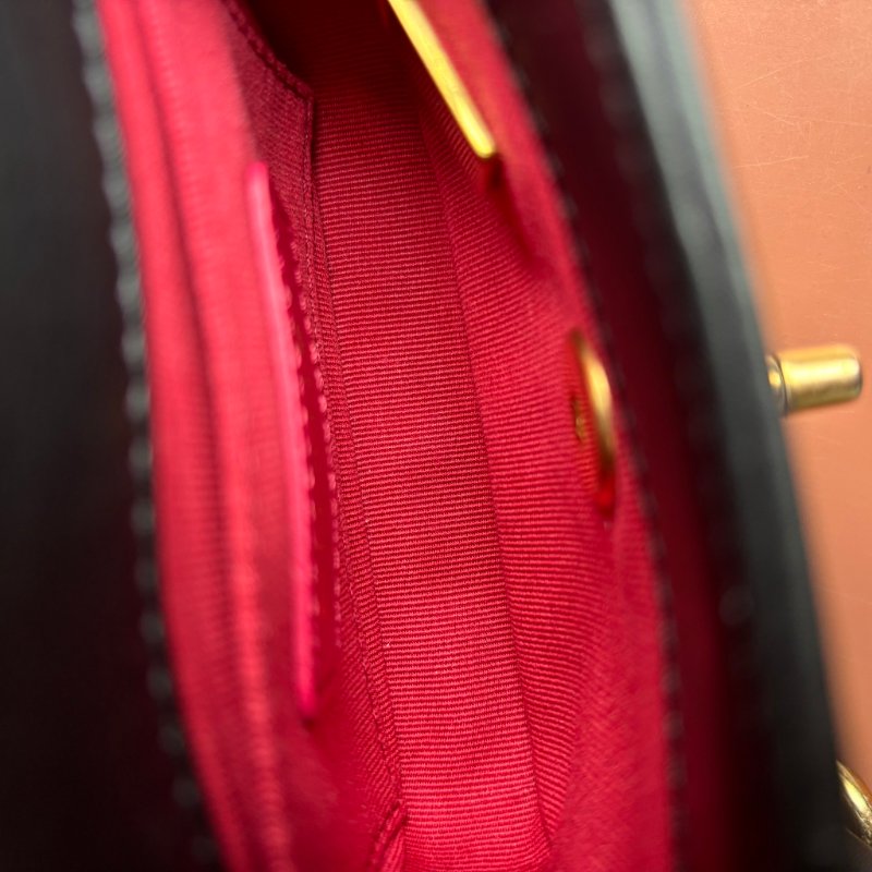 ::CHANEL:: AS2831 Matelasse 迷你掀蓋金鍊手袋斜背鏈包-31