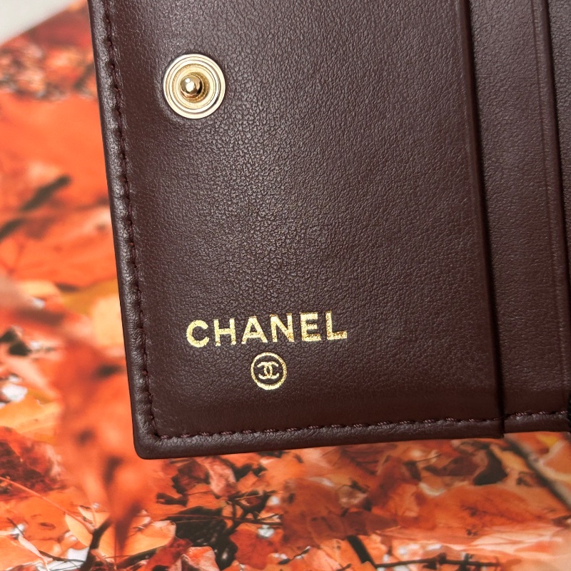 Chanel 對開扣式兩折黑色荔枝皮短夾-4