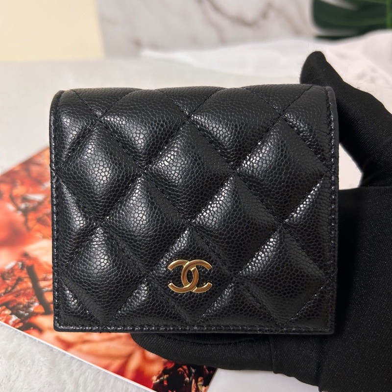Chanel 對開扣式兩折黑色荔枝皮短夾-5