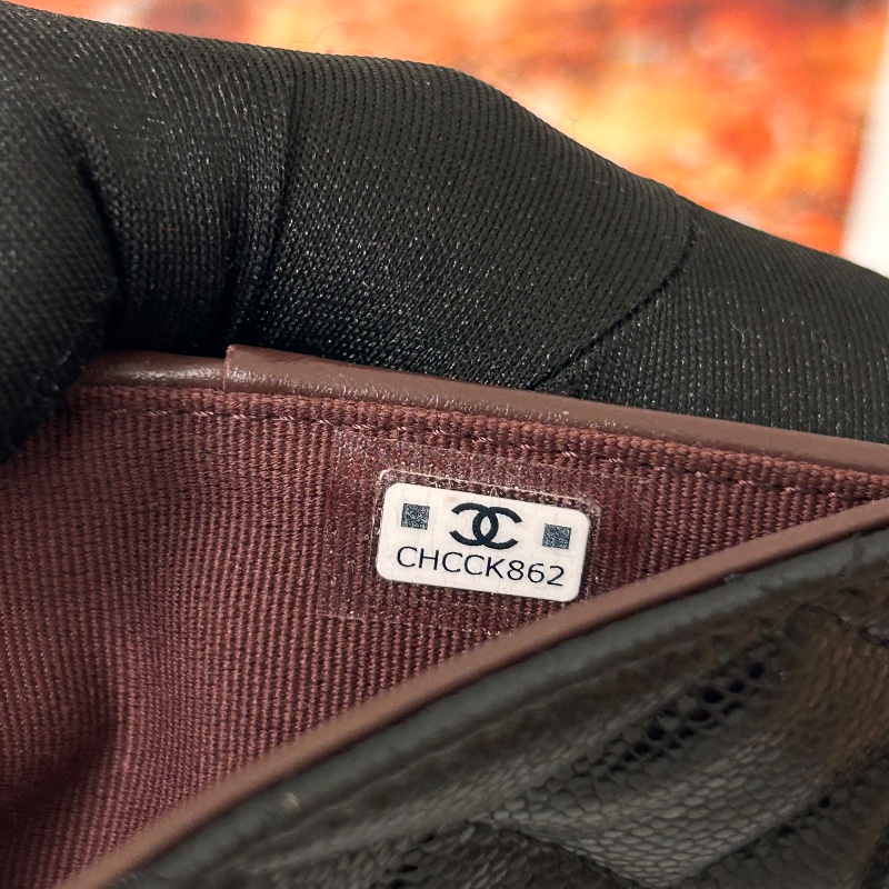 Chanel 對開扣式兩折黑色荔枝皮短夾-20