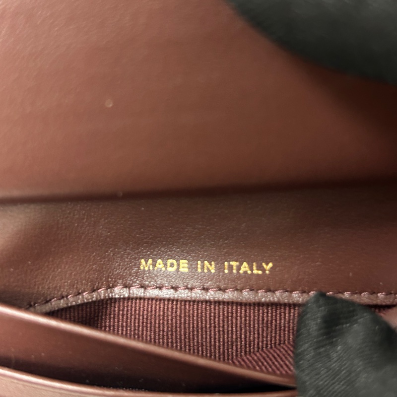 Chanel 對開扣式兩折黑色荔枝皮短夾-22