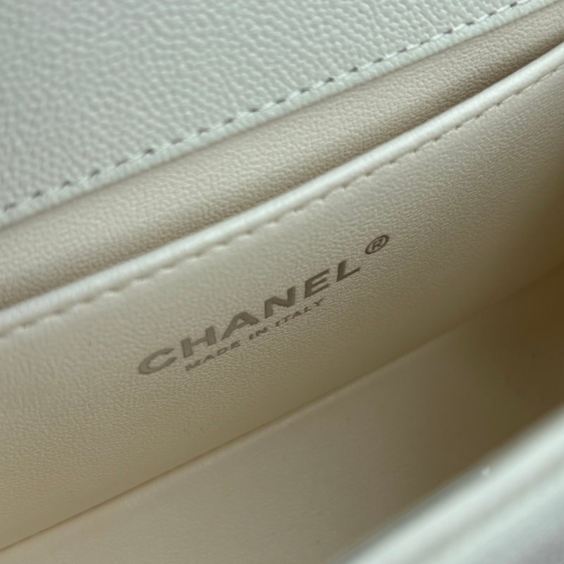 ::CHANEL:: BOY 20公分  奶昔白灰銀釦小型口蓋包 斜背包 鏈帶包-18