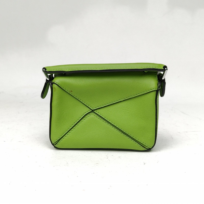 LOEWE Puzzle幾何包超迷你mini綠色牛皮-2