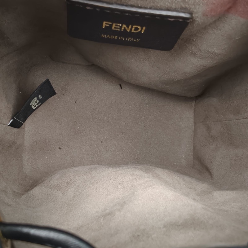 FENDI MONTRESOR迷你水桶包黑色牛皮金扣-5