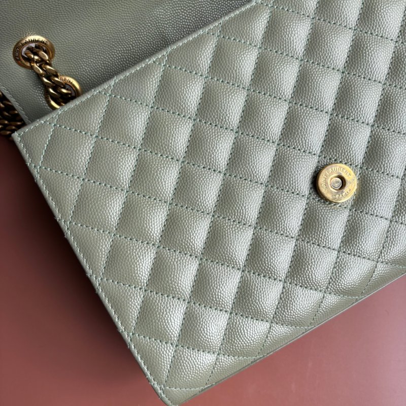 中號 :: Saint Laurent:: YSL Envelope 鼠尾草綠 粒面絎縫皮革金釦信封金鏈包 斜背包 肩背包-15