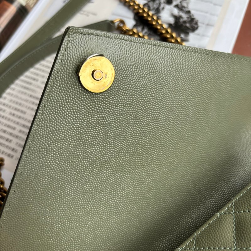 中號 :: Saint Laurent:: YSL Envelope 鼠尾草綠 粒面絎縫皮革金釦信封金鏈包 斜背包 肩背包-18