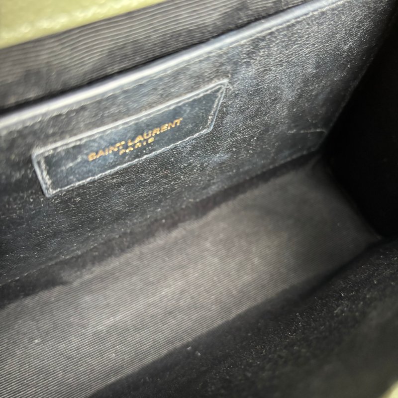 中號 :: Saint Laurent:: YSL Envelope 鼠尾草綠 粒面絎縫皮革金釦信封金鏈包 斜背包 肩背包-21