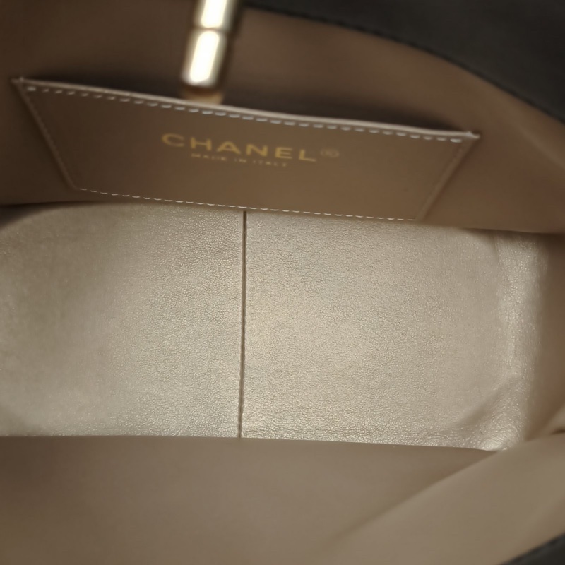 CHANEL 22S金球菱格紋HOBO斜挎包黑色羊皮晶片金扣-5