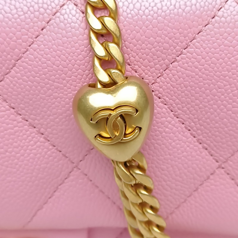 CHANEL 23PCF口蓋包粉色荔枝牛皮晶片開金扣愛心金球肩帶-4