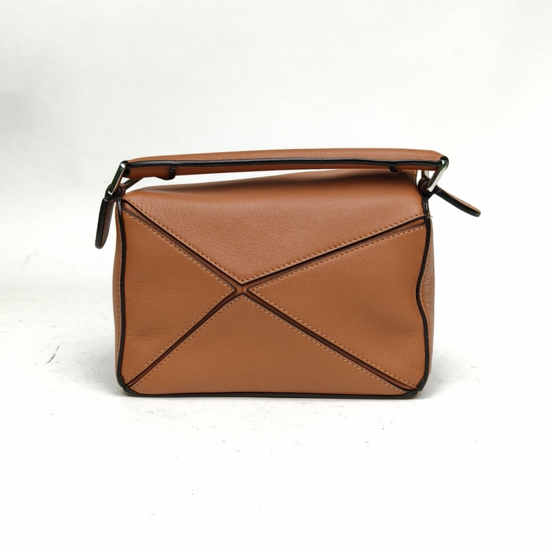 LOEWE Puzzle18幾何包迷你MINI棕色牛皮-2