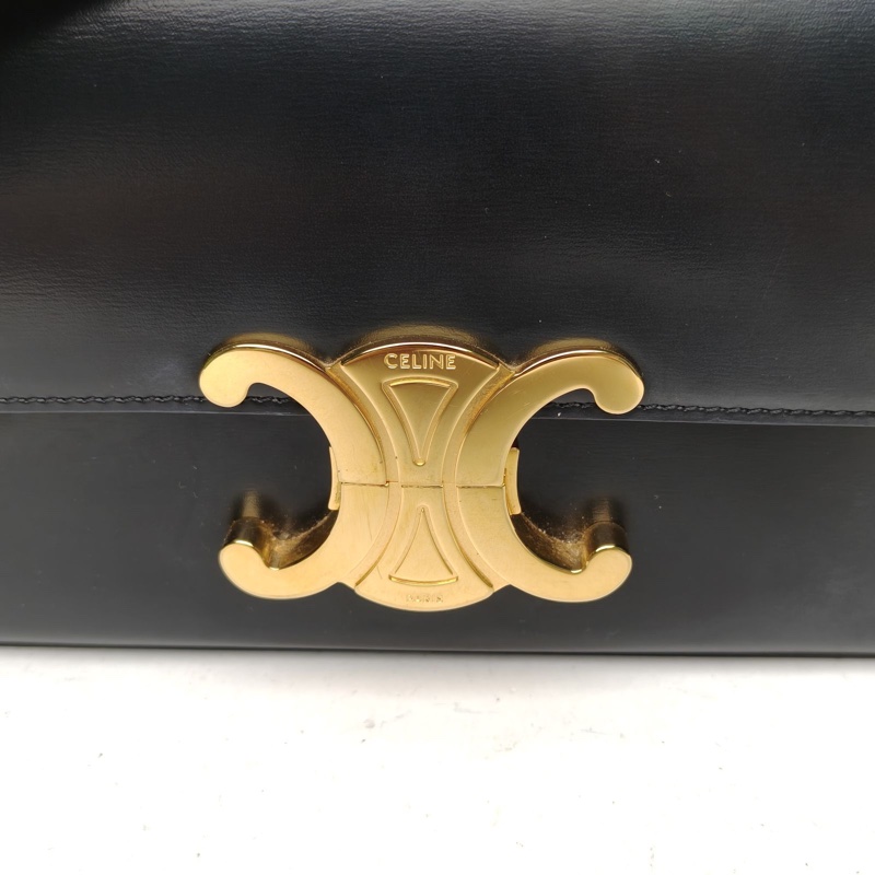 CELINE Triomphe凱旋門金屬鎖扣肩背包黑色牛皮金扣-4