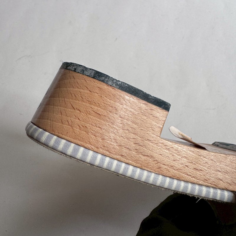 🤍清純款💙Chanel 藍白色山茶花低跟涼鞋38-23