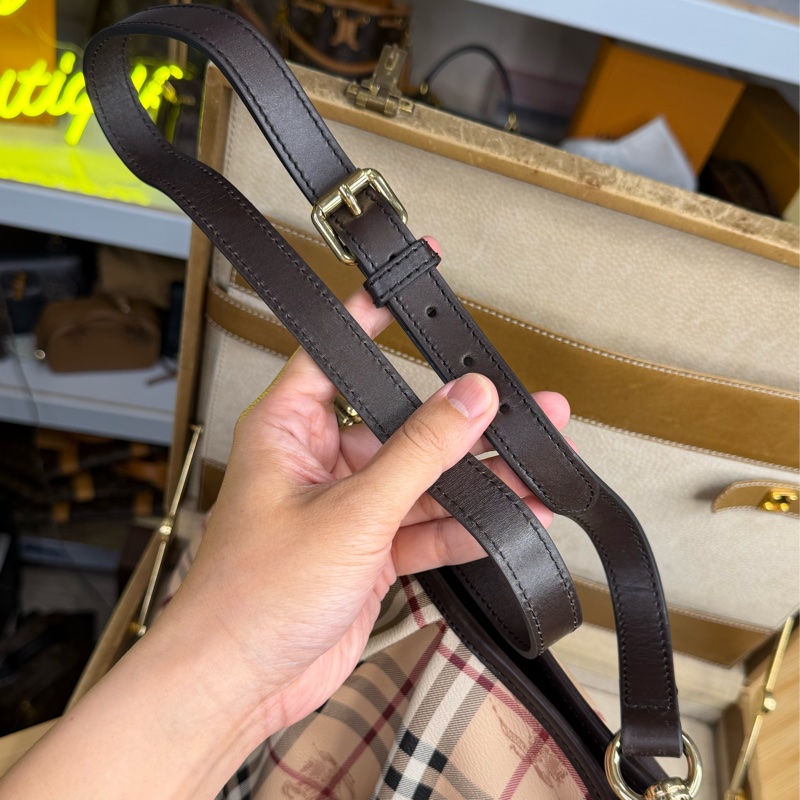上架中🔑Burberry 經典格紋拉鍊3用包-17