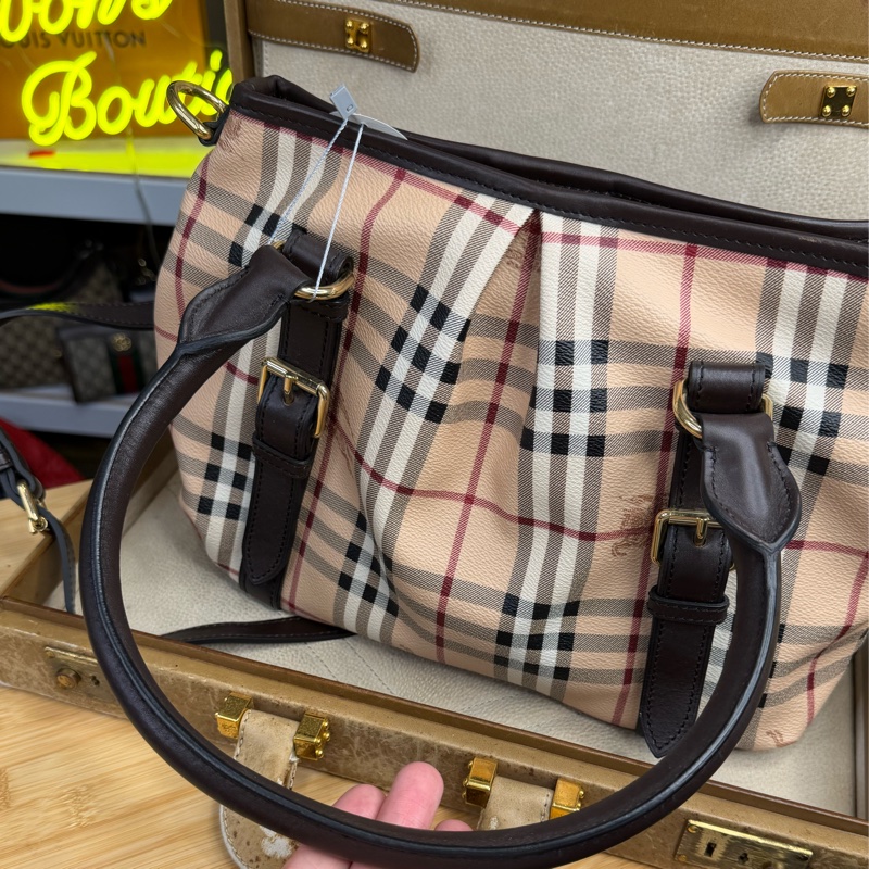 上架中🔑Burberry 經典格紋拉鍊3用包-24
